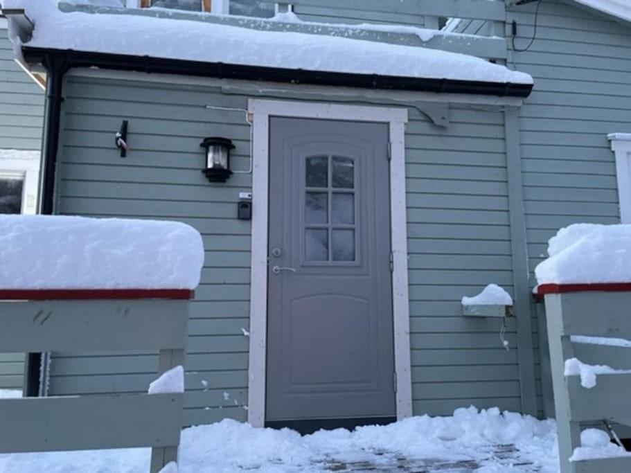 House With Garage In Lyngen *