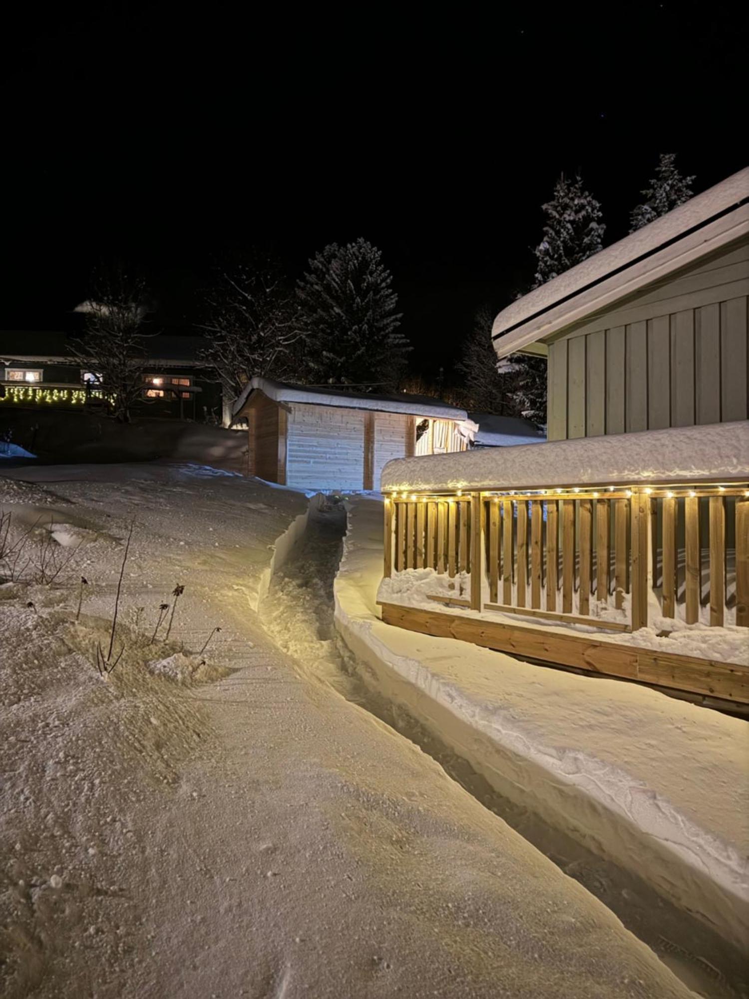 House With Garage In Lyngen Lyngseidet
